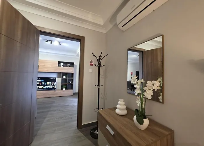 Modern 1bd Ground Floor At The Podium - Yacht Marina Area, Close To Valletta Msida