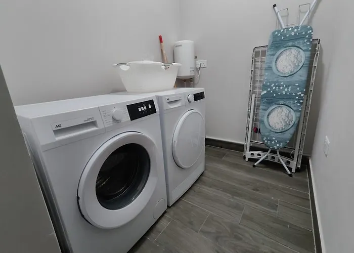 Modern 1bd Ground Floor At The Podium - Yacht Marina Area, Close To Valletta Lägenhet Msida